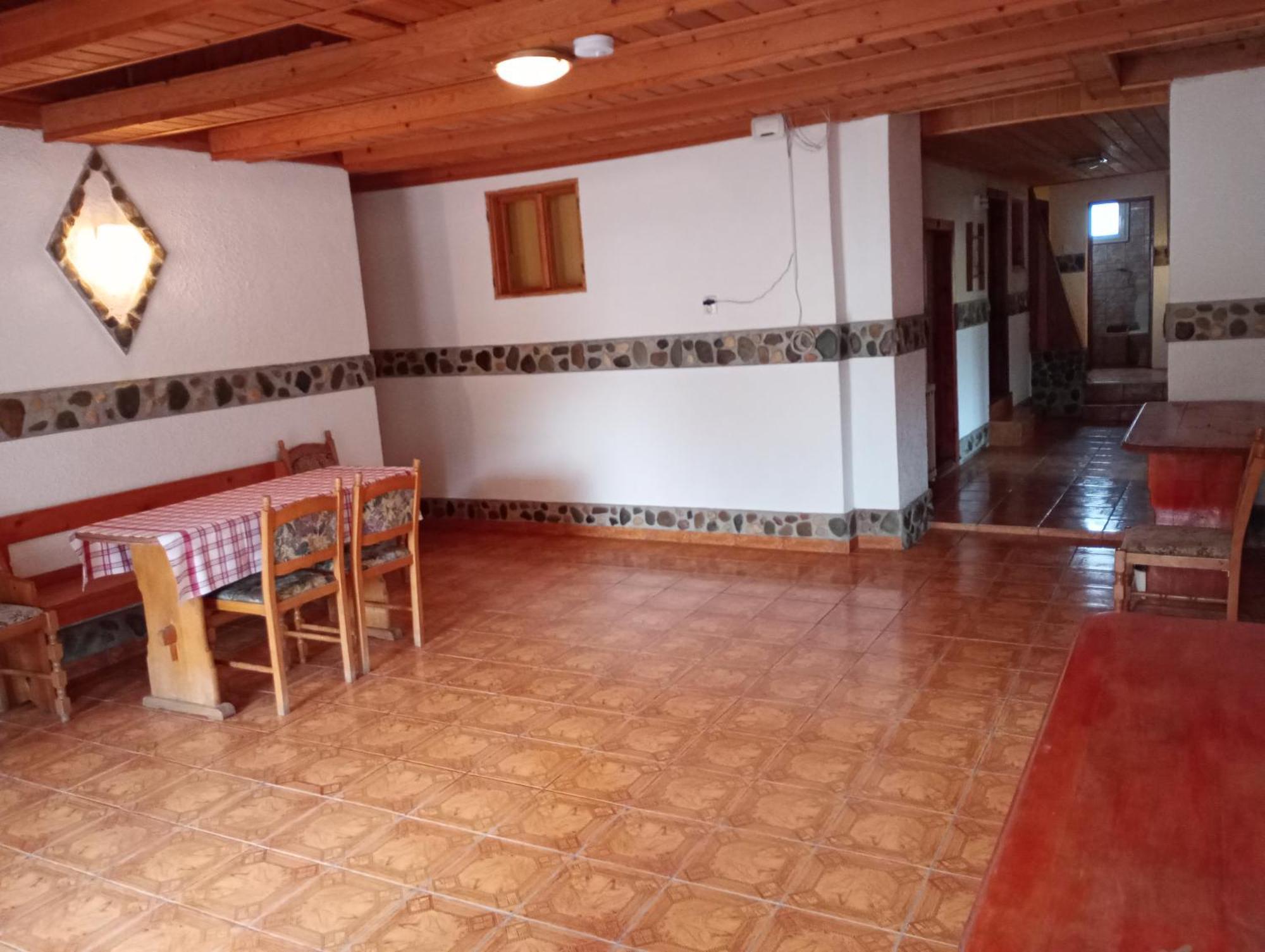 Pensiunea Irina 1 Si 2 Zarnesti Exterior foto