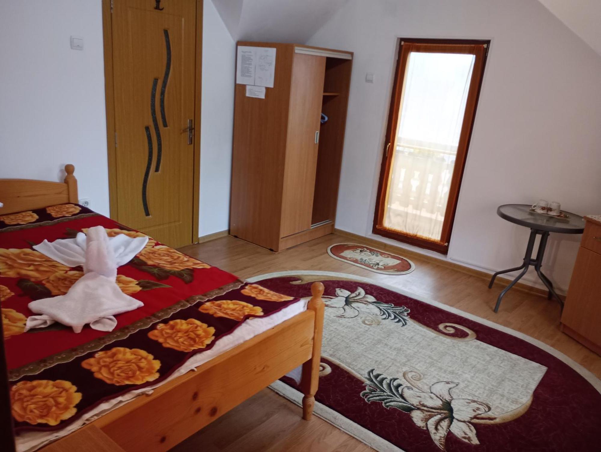 Pensiunea Irina 1 Si 2 Zarnesti Exterior foto